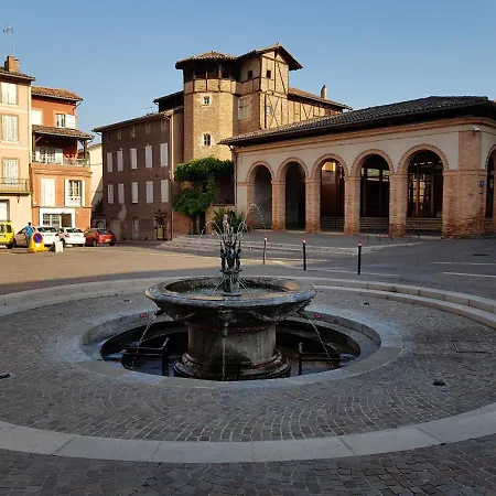 La Tour Du Griffoul Hébergement de vacances *