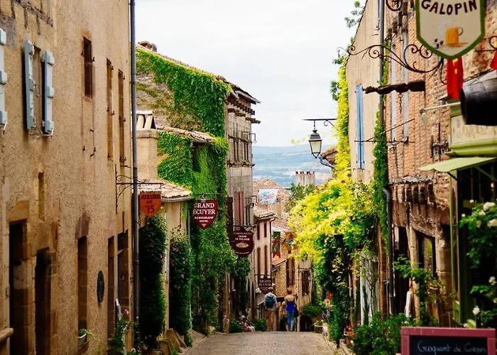 Дом отдыха La Tour Du Griffoul *