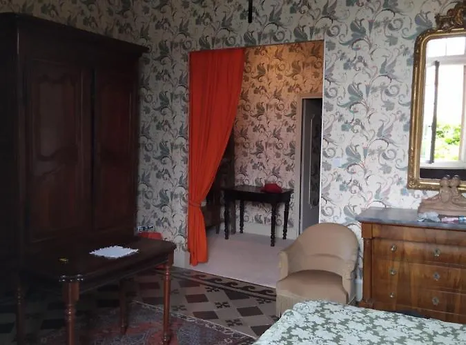 Дом отдыха La Tour Du Griffoul